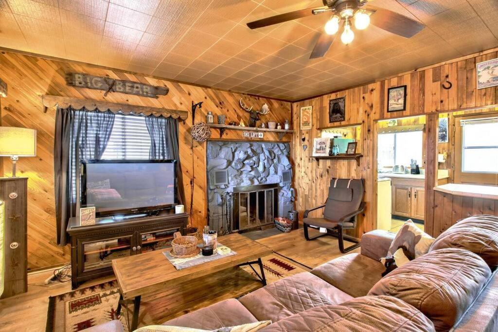 Los Osos Cozy Cabin With Private Spa And Bbq Villa Big Bear Lake Exteriör bild
